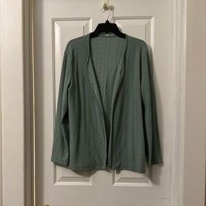 Chic Women's Green Cardigan